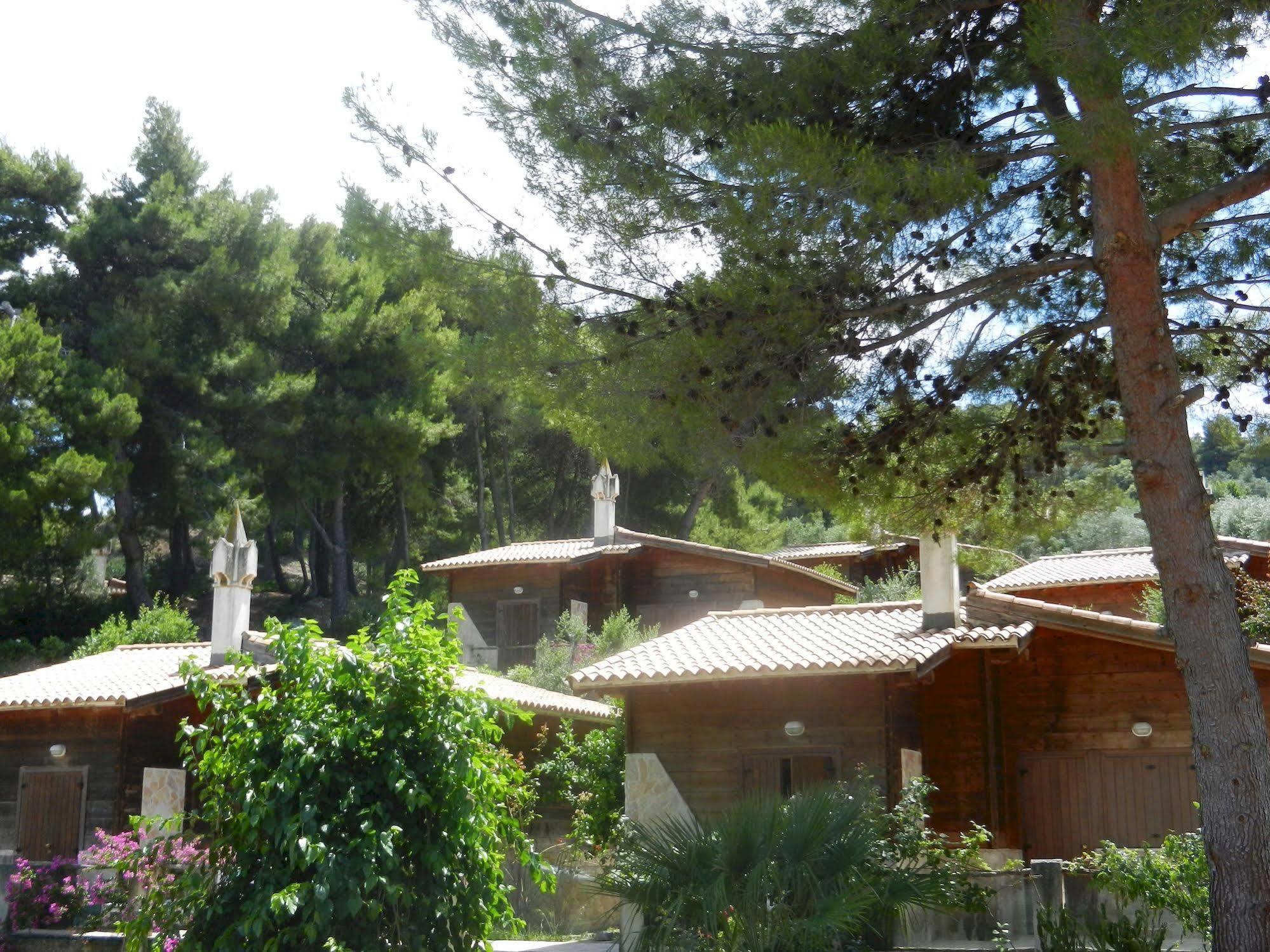 Hotel Tenuta Molino Di Mare- Ecoresort Con Villini 3*